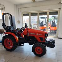 Trattorino Compatto Kubota EK1-261 con 26 CV