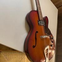 GHITARRA CON APLIFICATORE