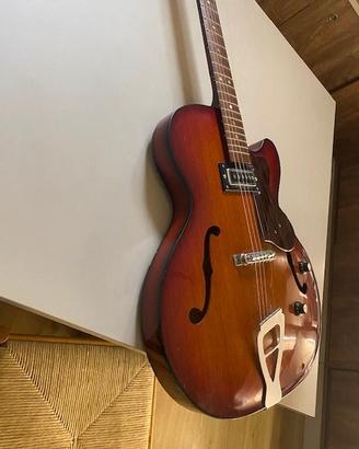 GHITARRA CON APLIFICATORE