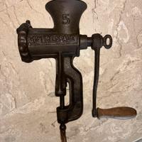 Tritacarne Macinacarne in ghisa vintage Tre Spade