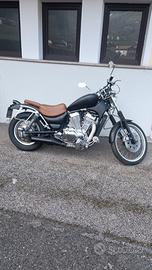 Suzuki VS 750 Intruder