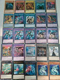 Lotto yu-gi-oh 100 carte collezione + sleeves