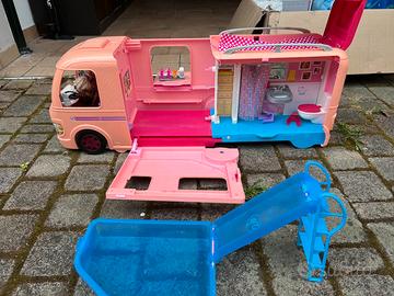 Camper Barbie e accessori