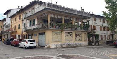 Immobile in asta di 345 m² con 2 locali a Rivalta 