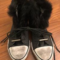 Scarpe Dioniso con pelo nuove