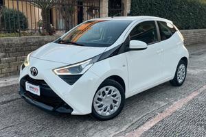 TOYOTA Aygo Connect 1.0 VVT-i 72CV X-BUSINESS