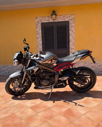 TRIUMPH STREET TRIPLE 765 RS