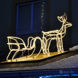 Renna luminosa natalizia con slitta luci di Natale