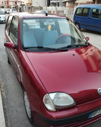 fiat 600anno 2001