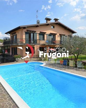 COMPLESSO RESIDENZIALE CON PISCINA E VISTA LAGO S