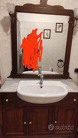 Mobile da bagno con accessori 