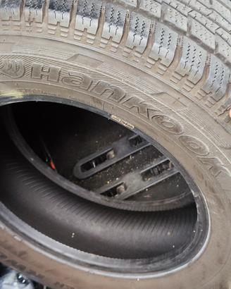 Due gomme Hankook