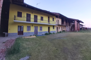 RUSTICO CASALE Zona Canavese