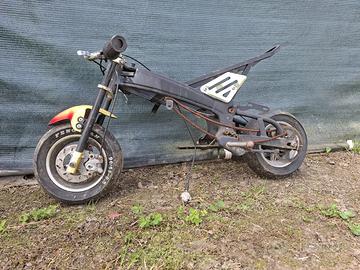 Telaio + 2 set carene minimoto