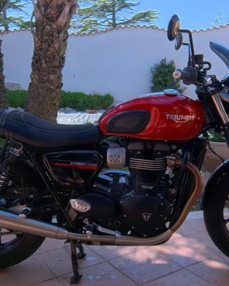Triumph ST Bonneville 900cc