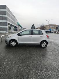 Toyota Yaris restyling 2"serie 1.3 Vvt-i 99cv