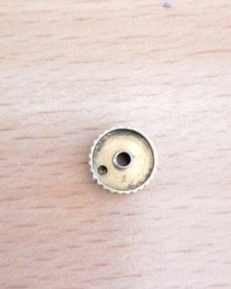 Genuine Cartier gold flint wheel usato