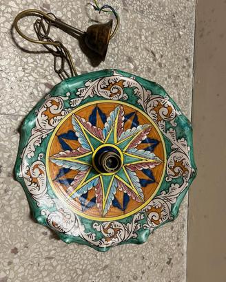 Lampadario in terracotta siciliana decorata