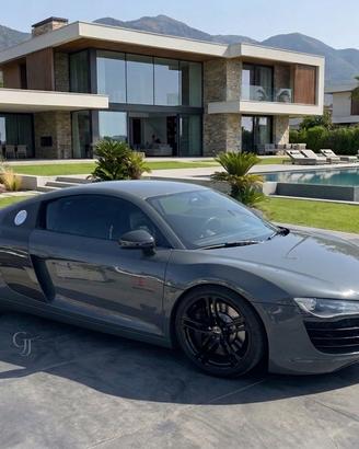 Audi r8 4.2 v8
