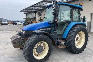 TRATTORE NEW HOLLAND TL100