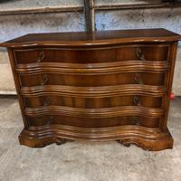 Comó con maniglie in bronzo