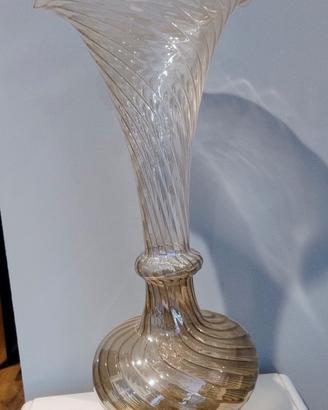 vaso in vetro soffiato