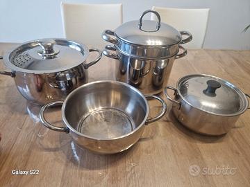 set completo di pentole 