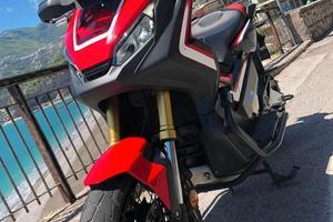 Honda x adv