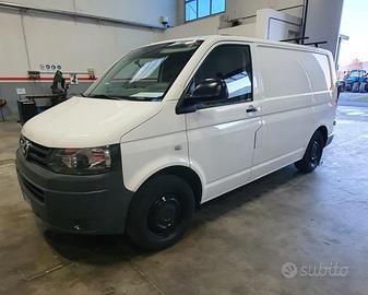 Van Camperizzato Transporte T5 impianto Victron