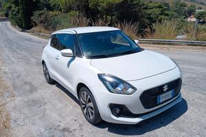 Suzuki Swift 1.2 Hybrid Top