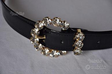 Cintura vernice nera e strass