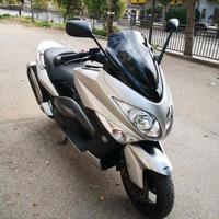 Yamaha tmax