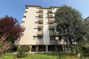 4 LOCALI A BUSSERO