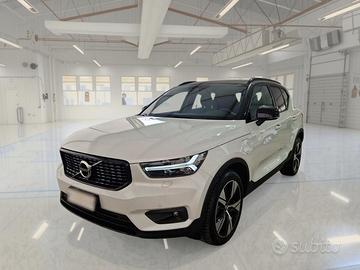 VOLVO XC40 T5 PLUG-IN HYBRID AUTO RECHARGE R-DESIG