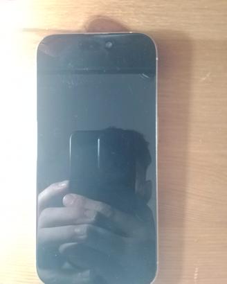 iPhone 15 pro per pezzi di ricambio  prezzo tratta