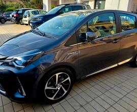 Toyota Yaris 1.5 Hybrid 5 porte Lounge Blue