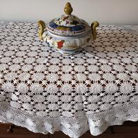 TAPPETO TAVOLO A UNCINETTO