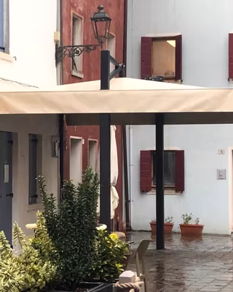 PERGOLA OMBREGGIANTE