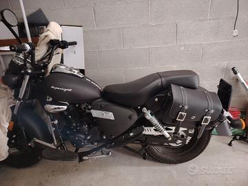 moto costum
