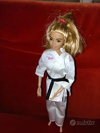 Barbie Karate Tokyo 2020 Originale Rara
Bambola 