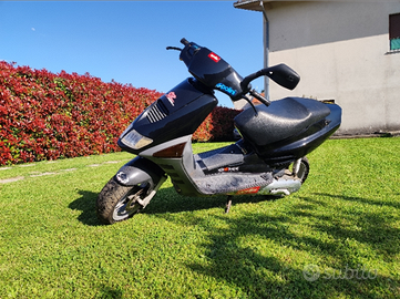 Aprilia SR 50 , 70, a liquido 1994 Chesterfield