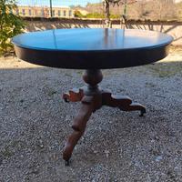 Tavolo rotondo in legno