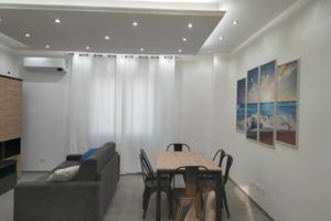 Ampio appartamento Climatizzato con Posto Auto