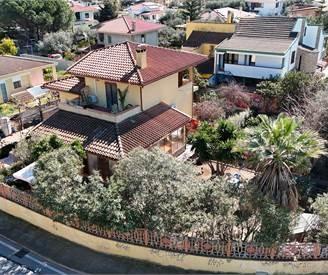 Villa su tre livelli
