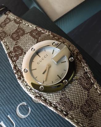 Orologio GUCCI con cinturino tessuto GG canvas