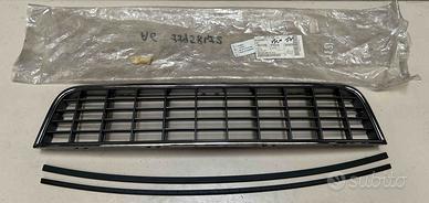 GRIGLIA ANTERIORE INFERIORE AUDI A6 2001 4.2 V8 OE