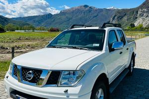 Nissan navara 2009