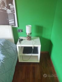 Comodino bianco