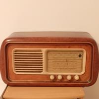 Radio a valvole  Phonola 5527 anno 1955