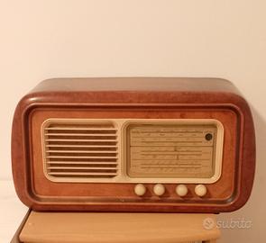 Radio a valvole  Phonola 5527 anno 1955